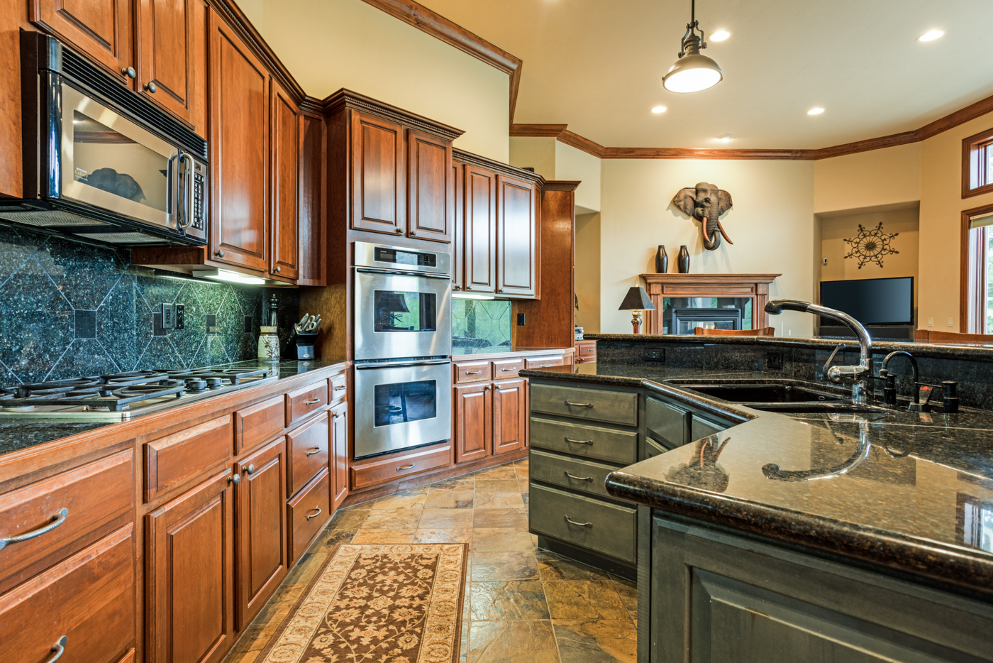 Kitchen — photograph 4