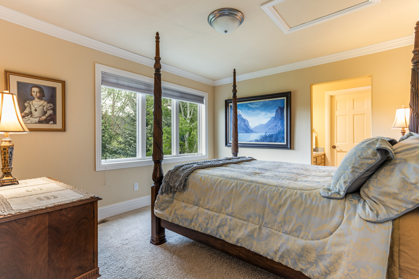 Bedrooms + Sitting Area — photograph 1